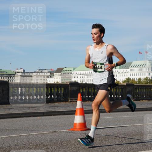 07.09.2025 - BARMER Alsterlauf Yannick Fuchs http://msf.ph/oto/8738353 07.09.2025 09:25:34 Laufen 00000, 4744 meine-sportfotos.de