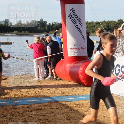 07.09.2025 - 19. Norderstedt Triathlon Luisa Fischer http://msf.ph/oto/8738476 07.09.2025 09:03:10 Schwimmen 6, 11, 26, 30, 41, 45, 51, 52, 55 meine-sportfotos.de