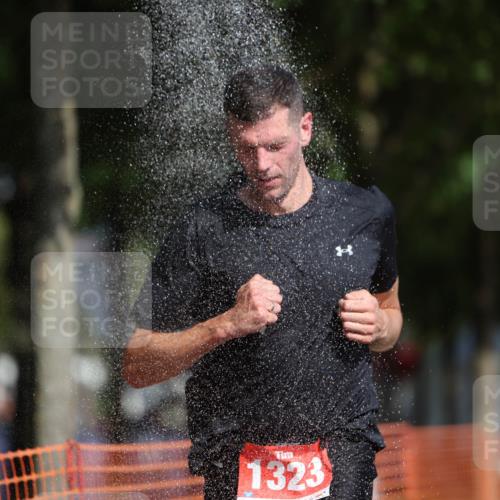 07.09.2025 - 19. Norderstedt Triathlon Michael Strokosch http://msf.ph/oto/8738607 07.09.2025 11:50:07 Laufen 1178, 1323 meine-sportfotos.de