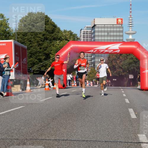 07.09.2025 - BARMER Alsterlauf Yannick Fuchs http://msf.ph/oto/8738636 07.09.2025 09:25:46 Laufen 8354 meine-sportfotos.de