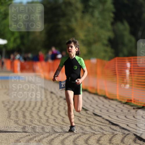 07.09.2025 - 19. Norderstedt Triathlon Michael Strokosch http://msf.ph/oto/8738670 07.09.2025 09:12:55 Laufen 25, 54 meine-sportfotos.de