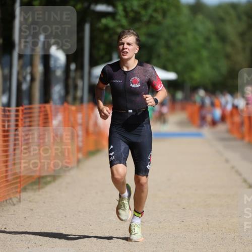 07.09.2025 - 19. Norderstedt Triathlon Michael Strokosch http://msf.ph/oto/8738676 07.09.2025 11:50:21 Laufen 1156 meine-sportfotos.de