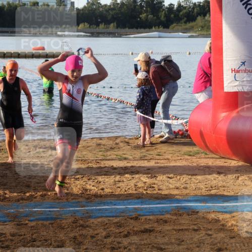 07.09.2025 - 19. Norderstedt Triathlon Luisa Fischer http://msf.ph/oto/8738740 07.09.2025 09:03:48 Schwimmen 2, 8, 13, 19, 28, 35, 38, 48 meine-sportfotos.de