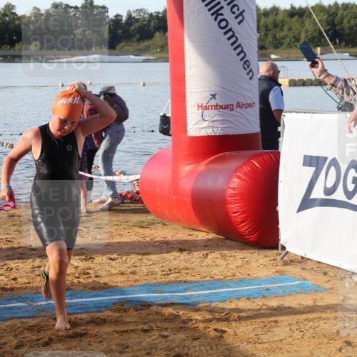 07.09.2025 - 19. Norderstedt Triathlon Luisa Fischer http://msf.ph/oto/8738778 07.09.2025 09:03:50 Schwimmen 2, 8, 13, 28, 35, 38, 48 meine-sportfotos.de