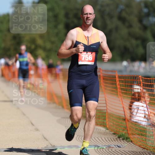 07.09.2025 - 19. Norderstedt Triathlon Michael Strokosch http://msf.ph/oto/8738821 07.09.2025 12:29:27 Laufen 186, 756, 791, 802, 818 meine-sportfotos.de