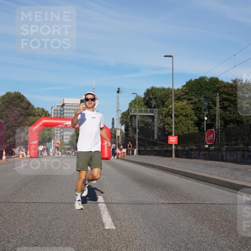 07.09.2025 - BARMER Alsterlauf Yannick Fuchs http://msf.ph/oto/8738833 07.09.2025 09:25:50 Laufen  meine-sportfotos.de
