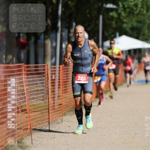 07.09.2025 - 19. Norderstedt Triathlon Michael Strokosch http://msf.ph/oto/8738850 07.09.2025 11:50:40 Laufen 225, 1185, 1335 meine-sportfotos.de