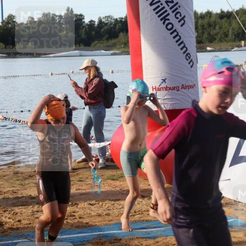 07.09.2025 - 19. Norderstedt Triathlon Luisa Fischer http://msf.ph/oto/8738852 07.09.2025 09:03:58 Schwimmen 10, 18, 20, 28, 35 meine-sportfotos.de