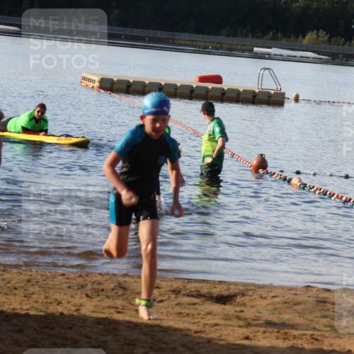 07.09.2025 - 19. Norderstedt Triathlon Luisa Fischer http://msf.ph/oto/8738870 07.09.2025 09:04:13 Schwimmen 24, 43 meine-sportfotos.de
