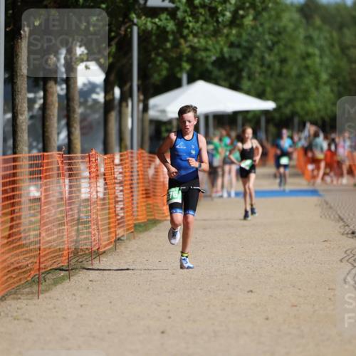 07.09.2025 - 19. Norderstedt Triathlon Michael Strokosch http://msf.ph/oto/8738894 07.09.2025 10:54:49 Laufen 676, 678 meine-sportfotos.de