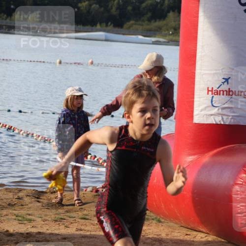 07.09.2025 - 19. Norderstedt Triathlon Luisa Fischer http://msf.ph/oto/8738919 07.09.2025 09:04:17 Schwimmen 22, 24, 43 meine-sportfotos.de