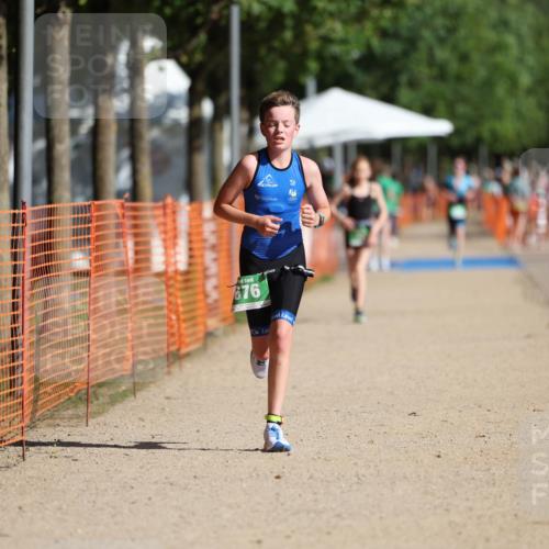 07.09.2025 - 19. Norderstedt Triathlon Michael Strokosch http://msf.ph/oto/8738959 07.09.2025 10:54:51 Laufen 676, 678 meine-sportfotos.de