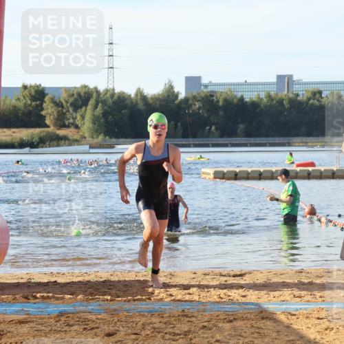 07.09.2025 - 19. Norderstedt Triathlon Luisa Fischer http://msf.ph/oto/8738972 07.09.2025 09:28:22 Schwimmen 553, 633 meine-sportfotos.de