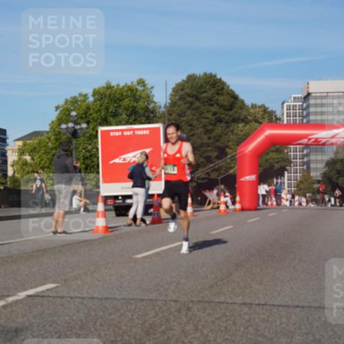 07.09.2025 - BARMER Alsterlauf Yannick Fuchs http://msf.ph/oto/8738981 07.09.2025 09:25:55 Laufen  meine-sportfotos.de