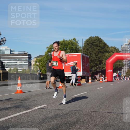 07.09.2025 - BARMER Alsterlauf Yannick Fuchs http://msf.ph/oto/8739000 07.09.2025 09:25:55 Laufen 4118 meine-sportfotos.de