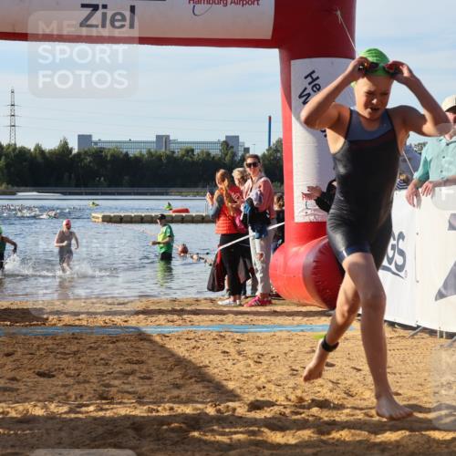 07.09.2025 - 19. Norderstedt Triathlon Luisa Fischer http://msf.ph/oto/8739005 07.09.2025 09:28:24 Schwimmen 553, 557, 633 meine-sportfotos.de