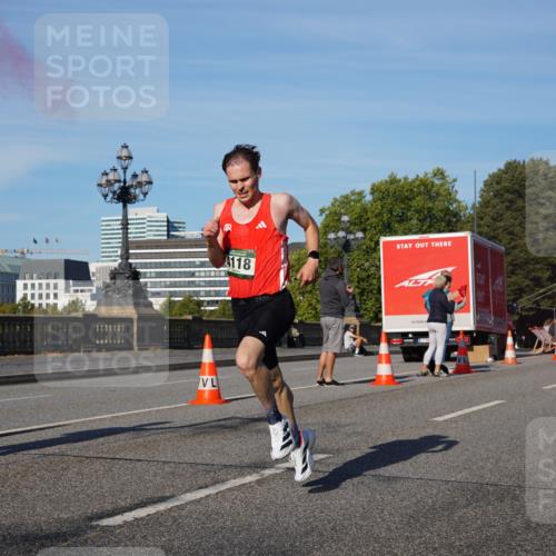 07.09.2025 - BARMER Alsterlauf Yannick Fuchs http://msf.ph/oto/8739033 07.09.2025 09:25:56 Laufen 4118 meine-sportfotos.de