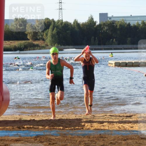 07.09.2025 - 19. Norderstedt Triathlon Luisa Fischer http://msf.ph/oto/8739037 07.09.2025 09:28:27 Schwimmen 553, 557, 633 meine-sportfotos.de