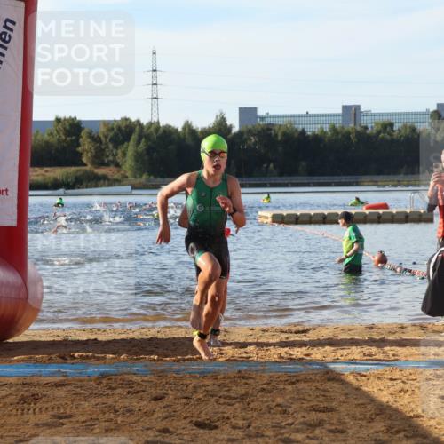 07.09.2025 - 19. Norderstedt Triathlon Luisa Fischer http://msf.ph/oto/8739051 07.09.2025 09:28:28 Schwimmen 553, 557, 633 meine-sportfotos.de