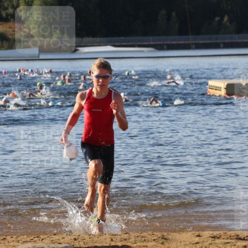 07.09.2025 - 19. Norderstedt Triathlon Luisa Fischer http://msf.ph/oto/8739122 07.09.2025 09:28:40 Schwimmen 553, 557, 583 meine-sportfotos.de