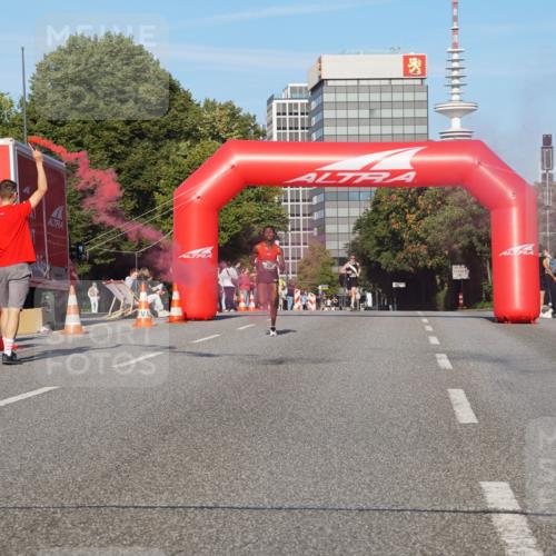 07.09.2025 - BARMER Alsterlauf Yannick Fuchs http://msf.ph/oto/8739131 07.09.2025 09:26:01 Laufen  meine-sportfotos.de