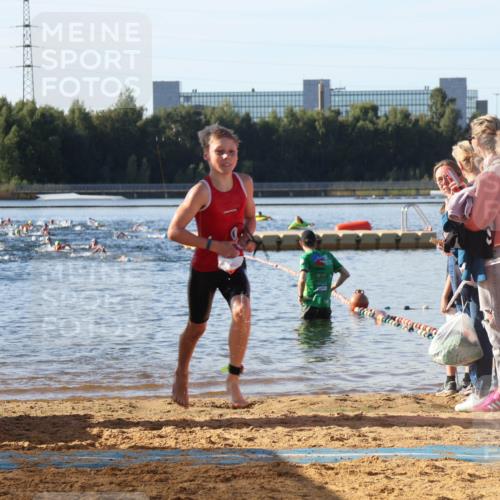 07.09.2025 - 19. Norderstedt Triathlon Luisa Fischer http://msf.ph/oto/8739147 07.09.2025 09:28:42 Schwimmen 583 meine-sportfotos.de