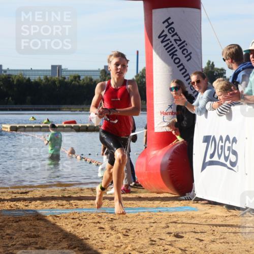 07.09.2025 - 19. Norderstedt Triathlon Luisa Fischer http://msf.ph/oto/8739161 07.09.2025 09:28:43 Schwimmen 583 meine-sportfotos.de