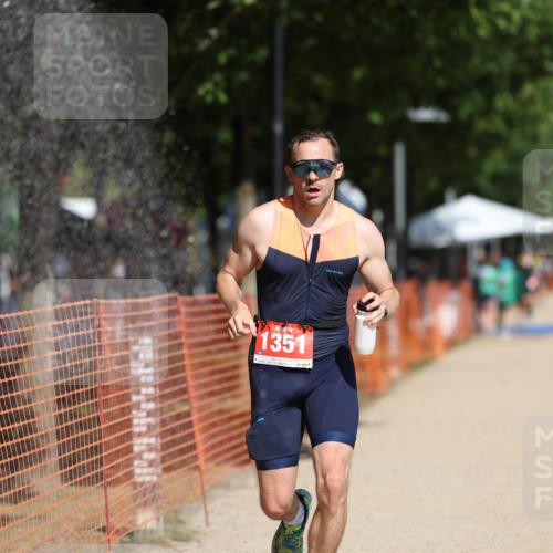 07.09.2025 - 19. Norderstedt Triathlon Michael Strokosch http://msf.ph/oto/8739168 07.09.2025 12:29:39 Laufen 186, 1350, 1351 meine-sportfotos.de