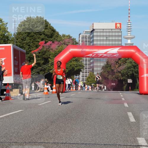 07.09.2025 - BARMER Alsterlauf Yannick Fuchs http://msf.ph/oto/8739212 07.09.2025 09:26:03 Laufen 29 meine-sportfotos.de