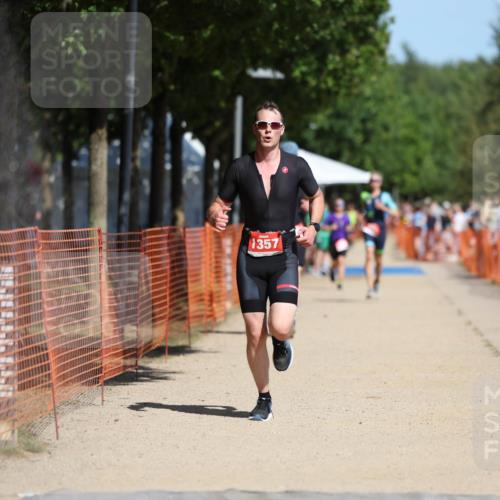 07.09.2025 - 19. Norderstedt Triathlon Michael Strokosch http://msf.ph/oto/8739251 07.09.2025 12:29:57 Laufen 279, 1357 meine-sportfotos.de