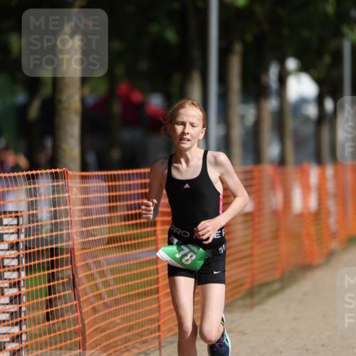 07.09.2025 - 19. Norderstedt Triathlon Michael Strokosch http://msf.ph/oto/8739258 07.09.2025 10:54:59 Laufen 78, 676 meine-sportfotos.de