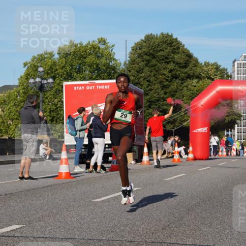 07.09.2025 - BARMER Alsterlauf Yannick Fuchs http://msf.ph/oto/8739336 07.09.2025 09:26:04 Laufen 29 meine-sportfotos.de