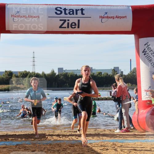 07.09.2025 - 19. Norderstedt Triathlon Luisa Fischer http://msf.ph/oto/8739370 07.09.2025 09:29:23 Schwimmen 554, 562, 570, 586, 591, 594, 604, 606, 613 meine-sportfotos.de