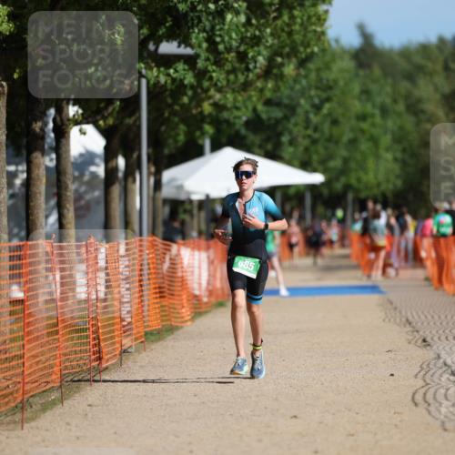 07.09.2025 - 19. Norderstedt Triathlon Michael Strokosch http://msf.ph/oto/8739402 07.09.2025 10:55:04 Laufen 78, 685 meine-sportfotos.de