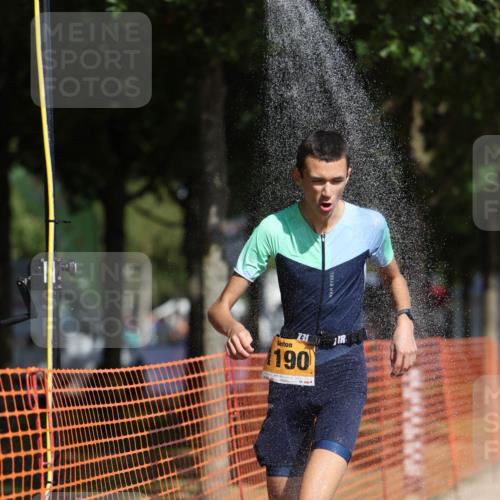 07.09.2025 - 19. Norderstedt Triathlon Michael Strokosch http://msf.ph/oto/8739448 07.09.2025 11:51:14 Laufen 1190, 1198, 1207 meine-sportfotos.de