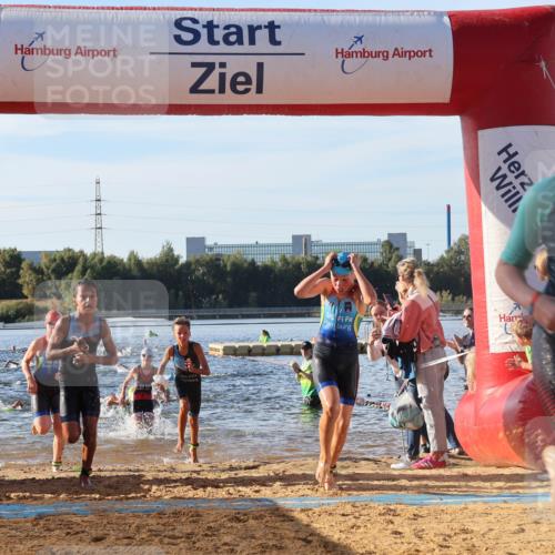 07.09.2025 - 19. Norderstedt Triathlon Luisa Fischer http://msf.ph/oto/8739457 07.09.2025 09:29:28 Schwimmen 554, 562, 563, 567, 570, 588, 591, 604, 606, 613 meine-sportfotos.de