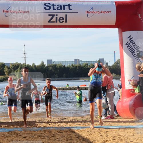 07.09.2025 - 19. Norderstedt Triathlon Luisa Fischer http://msf.ph/oto/8739462 07.09.2025 09:29:29 Schwimmen 554, 562, 563, 567, 570, 588, 591, 604, 606, 613 meine-sportfotos.de