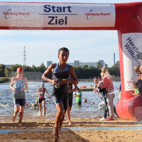 07.09.2025 - 19. Norderstedt Triathlon Luisa Fischer http://msf.ph/oto/8739481 07.09.2025 09:29:30 Schwimmen 554, 562, 563, 567, 570, 588, 591, 604, 606, 613 meine-sportfotos.de