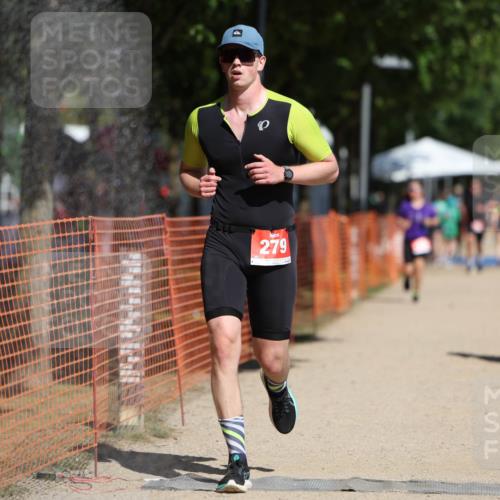 07.09.2025 - 19. Norderstedt Triathlon Michael Strokosch http://msf.ph/oto/8739484 07.09.2025 12:30:03 Laufen 261, 279, 1357 meine-sportfotos.de
