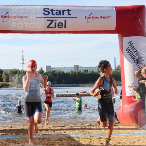 07.09.2025 - 19. Norderstedt Triathlon Luisa Fischer http://msf.ph/oto/8739497 07.09.2025 09:29:31 Schwimmen 554, 562, 563, 567, 570, 587, 588, 591, 604, 606, 613 meine-sportfotos.de