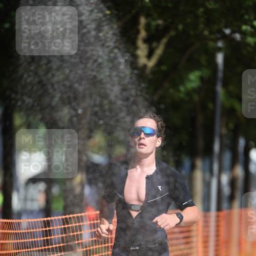 07.09.2025 - 19. Norderstedt Triathlon Michael Strokosch http://msf.ph/oto/8739506 07.09.2025 11:51:21 Laufen 152, 1198, 1207 meine-sportfotos.de