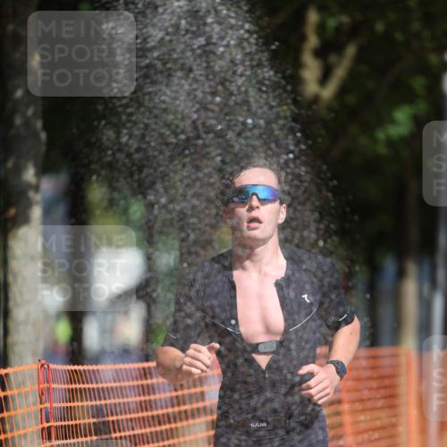 07.09.2025 - 19. Norderstedt Triathlon Michael Strokosch http://msf.ph/oto/8739516 07.09.2025 11:51:21 Laufen 152, 1198, 1207 meine-sportfotos.de