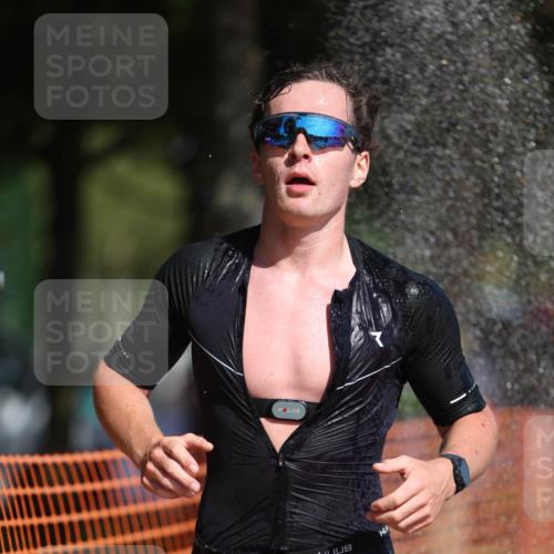 07.09.2025 - 19. Norderstedt Triathlon Michael Strokosch http://msf.ph/oto/8739560 07.09.2025 11:51:22 Laufen 152, 1198, 1207 meine-sportfotos.de