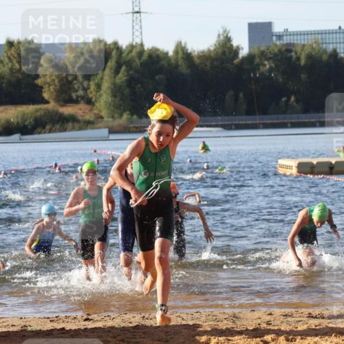07.09.2025 - 19. Norderstedt Triathlon Luisa Fischer http://msf.ph/oto/8739565 07.09.2025 09:29:36 Schwimmen 554, 562, 563, 567, 572, 587, 588, 591, 595, 604, 606, 609, 618, 619, 629 meine-sportfotos.de