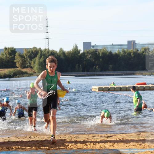 07.09.2025 - 19. Norderstedt Triathlon Luisa Fischer http://msf.ph/oto/8739575 07.09.2025 09:29:36 Schwimmen 554, 562, 563, 567, 572, 587, 588, 591, 595, 604, 606, 609, 618, 619, 629 meine-sportfotos.de