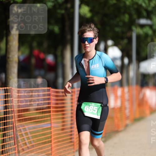 07.09.2025 - 19. Norderstedt Triathlon Michael Strokosch http://msf.ph/oto/8739582 07.09.2025 10:55:09 Laufen 685 meine-sportfotos.de