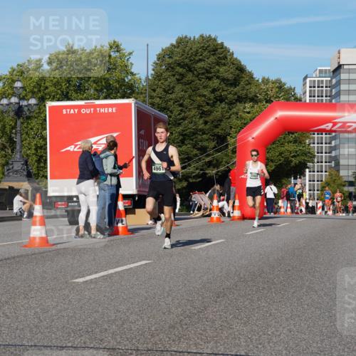 07.09.2025 - BARMER Alsterlauf Yannick Fuchs http://msf.ph/oto/8739619 07.09.2025 09:26:38 Laufen 4961, 43083 meine-sportfotos.de