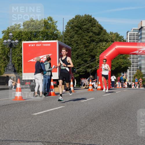 07.09.2025 - BARMER Alsterlauf Yannick Fuchs http://msf.ph/oto/8739629 07.09.2025 09:26:38 Laufen 496 meine-sportfotos.de