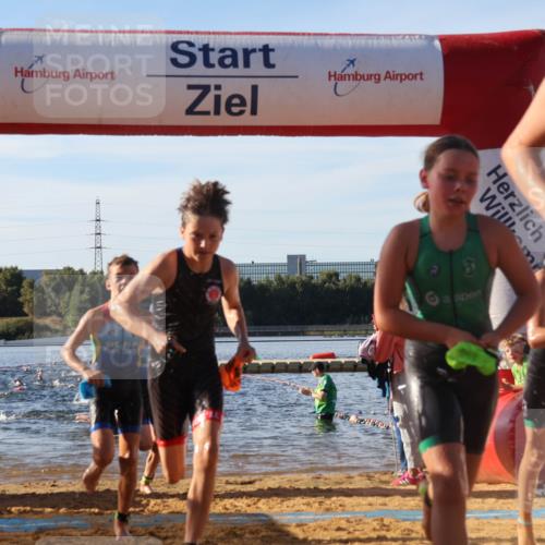 07.09.2025 - 19. Norderstedt Triathlon Luisa Fischer http://msf.ph/oto/8739667 07.09.2025 09:29:42 Schwimmen 556, 563, 567, 572, 587, 588, 595, 601, 609, 618, 619, 629 meine-sportfotos.de