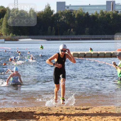 07.09.2025 - 19. Norderstedt Triathlon Luisa Fischer http://msf.ph/oto/8739672 07.09.2025 09:29:46 Schwimmen 556, 572, 587, 595, 601, 609, 618, 619, 629 meine-sportfotos.de